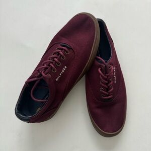 Tommy Hilfiger Shoes Men's Burgundy Canvas Sneakers Size 8